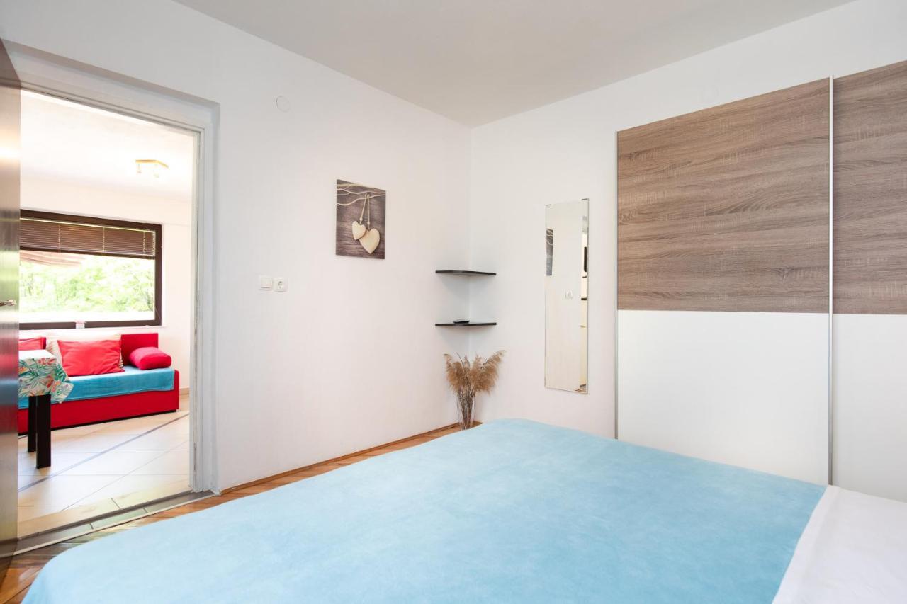 Apartment Linda Vrbnik  Buitenkant foto